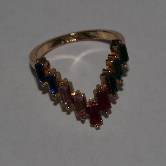 BEAUTIFUL RING - Picture 2 of 5